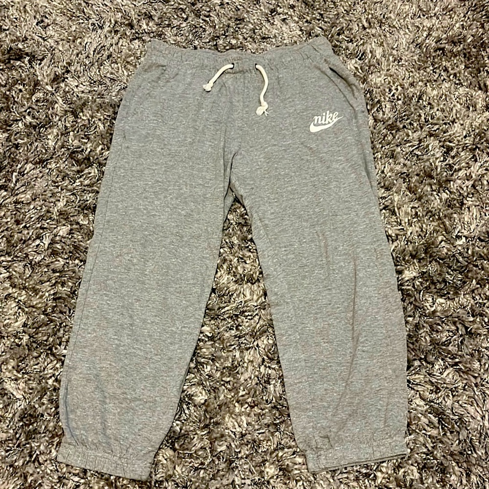 Nike - women’s capris sweatpants